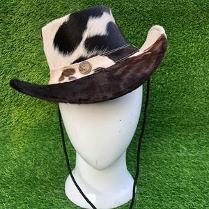 Sombrero de Vaquero de Cuero Vacuno Blanco y Negro con Banda Trenzada, Sombrero Unisex Marrón y Blanco Estilo Vaquero del Oeste para Festivales y Rodeos - Product Image 2
