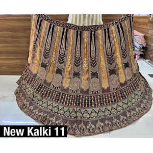 Tela Lehenga 11000 de terciopelo Premium con pasta cortada Jarkan Work 3,5 M Flair Rajwadi Concept Choli and Butti Border Dupatta - Product Image 4