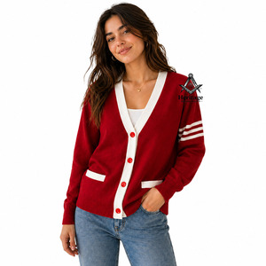Cardigan universitaire pour femmes avec logo personnalisé, écussons rouges et blancs, style régalia maçonnique et universitaire - Product Image 1