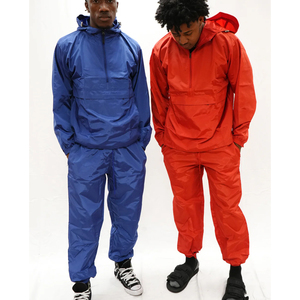 Ensemble de survêtement Techwear pour homme, veste coupe-vent et pantalon imperméables, streetwear, fabrication OEM personnalisée - Product Image 2