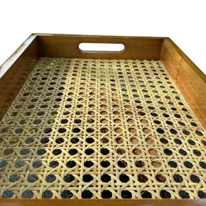 Plateau de service rectangulaire en bois d'acacia et rotin, fait main en Inde, avec poignées, pour la cuisine, exportations Craftera. - Product Image 5