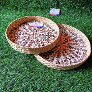 Juego de bandeja de ratán redonda de lujo asequible con diseño hecho a mano con incrustaciones de nácar para regalo de Eid Ramadán y Decoración elegante para el hogar - Product Image 1