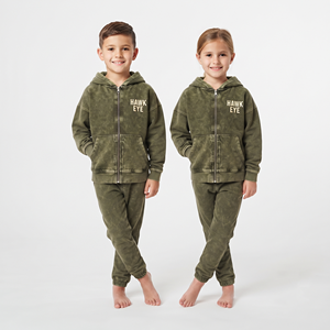 Conjunto Deportivo de Dos Piezas para Niños, Color Verde Oliva, Lavado Ácido, de Alta Calidad, con Sudadera con Cremallera Completa y Pantalones, Estilo Casual - Product Image 4