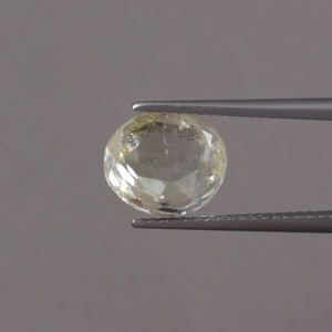 Zafiro Amarillo Natural, Gema Suelta Certificada por IGI, Corte Ovalado de 10x9 mm, 5.04 Quilates, para Joyería, 100% Natural, Cambio de Color, 6 mm - Product Image 1