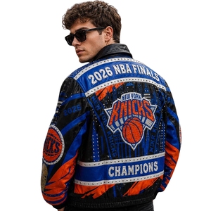 Tarifas de envío directo: Chaqueta de cuero de los campeones de las finales de baloncesto de Nueva York |   Chaqueta Bomber Multicolor con Tachuelas Estilo Universitario para Hombre - Product Image 1
