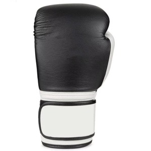Gants de boxe en cuir professionnels sur mesure, gants de sparring MMA et de kickboxing avec logo et design personnalisés - Product Image 6