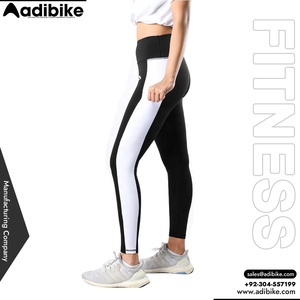 Leggings de Yoga para Mujer Butterfly Soft con Tela Transpirable y Logotipo Personalizado - Product Image 3