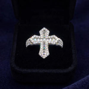 Bague de fiançailles unisexe en argent sterling 925 avec croix de moissanite et diamants, style hip-hop, coupe baguette glacée - Product Image 2