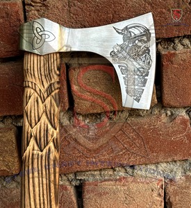 Hacha Vikinga Popular de Steel Craft International, Hachas Industriales de Alta Calidad con Diseño Vikingo, Hoja Grabada con Diseño de Damasco - Product Image 2