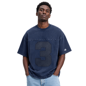 T-shirt personnalisé 300 GSM 100 % coton lavé, numéro universitaire personnalisé, impression graphique premium, streetwear hip-hop, chemises pour hommes en gros - Product Image 1