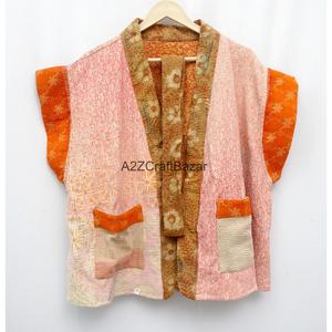 Hermoso Kimono de Algodón Vintage Hecho a Mano con Parches Kantha, Ecológico y Natural para Invierno, con Bolsillos y Cinturón para Mujer - Product Image 1
