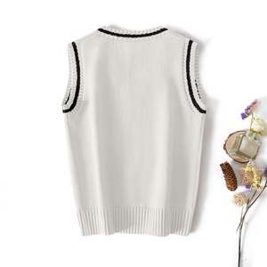 Chaleco de Punto Estético para Mujer - Cárdigan sin Mangas con Cuello en V - Chaleco de Invierno Femenino de Hilo Suave de Alta Calidad y Transpirable - Product Image 6