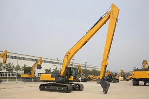 Mini-excavatrice compacte d'occasion de 3000 kg, jaune, avec rotation à 360 degrés et chenilles en caoutchouc pour les travaux de terrassement de précision - Product Image 4