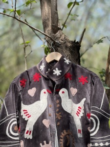 Chaqueta corta de invierno para mujer, de terciopelo, bordada a mano |   Abrigo Informal de Diseñador sin Cierre - Product Image 2