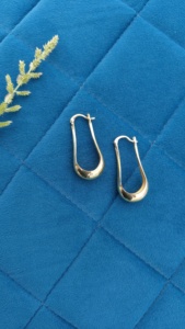 Boucles d'oreilles créoles géométriques plaquées or 18 carats en forme de goutte d'eau, tendance, en laiton, bijoux unisexes, cadeau - Product Image 2