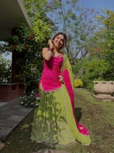 ชุดเลเฮนกา โจลี ดูปัตตา ปักลายสีชมพูเขียวสไตล์อินเดีย-ปากีสถาน ชุดเดรสกระโปรงแขนกุด ชุดแต่งงานแบบดั้งเดิม - Product Image 3