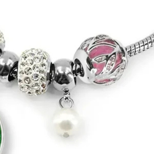   Bracelet Made2021 pour femme, élégant, couleur vert et argent, bijoux à breloques, accessoire de mode pour poignet, inspiré des sororités, de qualité supérieure - Product Image 2