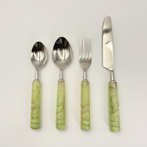 Nouvel arrivage : Ensemble de couverts en acier inoxydable de haute qualité, 4 pièces, avec manche en résine, finition miroir, pour la maison et l'hôtellerie - Product Image 3