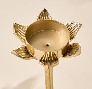 Moderno Portavelas Doble en Forma de Rama de Árbol Dorada, Ecológico, Sin Plomo, Duradero, de Latón, con Diseño de Loto, Decoración Navideña para el Hogar - Product Image 4