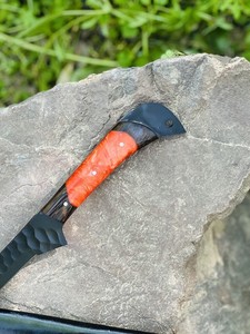 มีดแล่เนื้อทำมือ Edge Master ผลิตจากเหล็กกล้าไร้สนิม ด้ามไม้ผสมเรซิ่น พร้อมปลอกหนัง ดีไซน์ทันสมัย ใช้กับเครื่องล้างจานได้ - Product Image 2