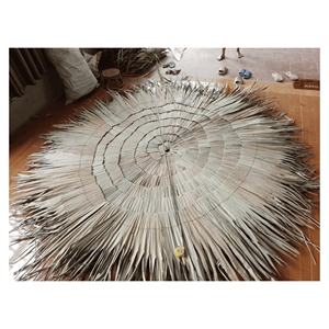 Parasol en chaume entièrement fabriqué à partir de feuilles de palmier séchées et d'un cadre en bambou pour l'ombrage des complexes hôteliers et la décoration des jardins, fabriqué au Vietnam. - Product Image 1