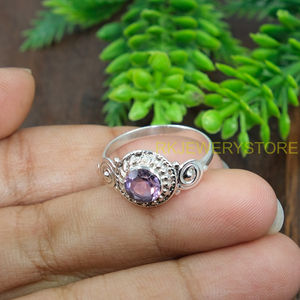 Anillo de Plata de Ley 925 con Amatista Morada Natural Tallada, Anillos de Compromiso y Boda para Mujer, Joyería de Regalo de Navidad para Ella - Product Image 5