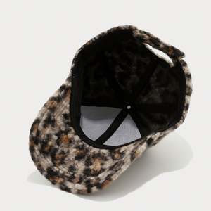 Nouvelle casquette de baseball pour femme automne-hiver, imprimé léopard, 6 panneaux, chaude, protection solaire, style vintage, en fourrure pelucheuse - Product Image 5