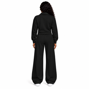 Ensemble de survêtement deux pièces pour femme : veste courte zippée et pantalon de jogging large à épaules tombantes – Fabricant de vêtements de sport personnalisés - Product Image 2