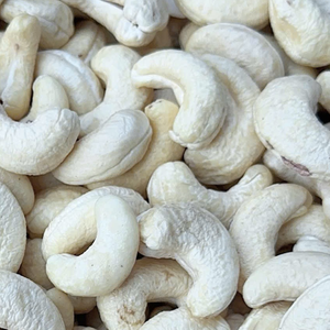 High Quality Raw Cashew <b>Nuts</b> WW180, WW240, WW320, LP, WS Cashew <b>Nuts</b> W180 Cashew <b>Nuts</b> Customized Packaging - Product Image 1