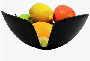 Bol décoratif en forme de lotus noir mat moderne – Centre de table sculptural pour table à manger et multi-usages - Product Image 4