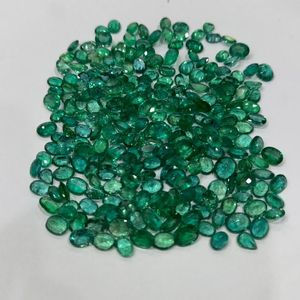Esmeralda Zambiana Natural, Corte Ovalado, Gema Suelta, Calidad AAA, Poco Aceitosidad, Patrón Transparente, Piedras de Esmeralda Verde, Proveedor Mayorista de Gemas - Product Image 4