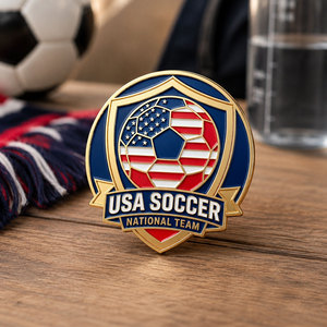 Pin de Esmalte Plateado Personalizado Moderno 2026 Soccer City, Venta al por Mayor a Granel, Souvenir para Aficionados de Fútbol, Precio de Fábrica OEM - Product Image 2