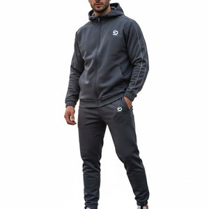 Conjuntos Deportivos para Hombre de Alta Calidad, Personalizados, Más Vendidos, en Color Sólido, Transpirables, de Secado Rápido, en Poliéster - Product Image 3