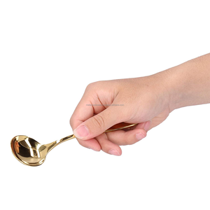 Juego de cubiertos de cocina de latón de diseñador Cucharas para servir salsa de 20ml con mango largo Aspecto de acero con espejo - Product Image 3