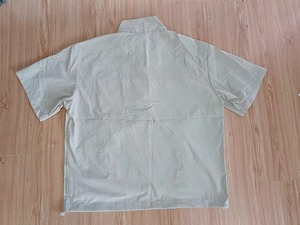 เสื้อพูลโอเวอร์แฟชั่นใหม่สำหรับผู้ชาย เสื้อเปล่ามีกระเป๋า ชุดเซ็ตเสื้อและกางเกงขาสั้นสองชิ้นสำหรับฤดูร้อน เสื้อกันลมแบบสั้นสำหรับผู้ชาย - Product Image 4