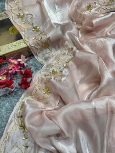 Sari en tissu de soie GMY Choo épais avec bordure fantaisie découpée, anti-humidité, et pièce de chemisier assortie, pour tenue de soirée d'hiver - Product Image 5