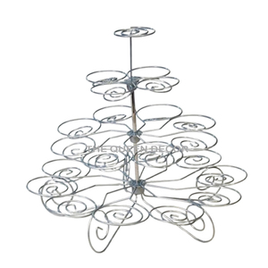 Support à gâteau décoratif à 3 niveaux en aluminium de forme ronde finition or, collection vintage, moule en résine époxy - Product Image 2