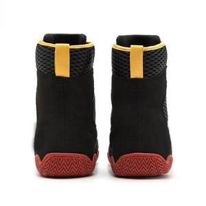Chaussures de boxe personnalisées avec logo, respirantes, à lacets, triple maille, cuir synthétique, semelle antidérapante résistante à l'usure, légères, prêtes à être expédiées - Product Image 3