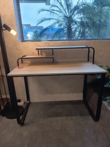 Mesa Moderna de Madera PB con Patas Metálicas, Estante de Almacenamiento, Muebles para Sala de Estar, Diseño Minimalista, Escritorio para el Hogar u Oficina, Lumetal - Product Image 6