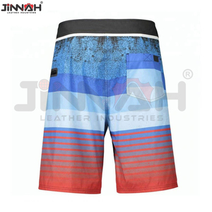 Shorts pour hommes en sublimation, taille adulte, style décontracté, vêtements personnalisés, nouveaux modèles, shorts pour hommes en sublimation en provenance du Pakistan - Product Image 2