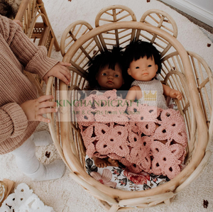 Poupée en rotin naturel écologique avec motif de fleurs adorable modèle de berceau jouet pour enfants berceau sûr pour enfants salle de jeu en gros - Product Image 4