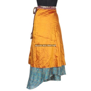 Nouvelle jupe longue portefeuille imprimée de créateur, en soie de Jaipur du Rajasthan, style sari, jupe portefeuille magique indienne réversible en soie artistique - Product Image 6