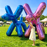 Grande sculpture de chien ballon miroir brillant, modèle réfléchissant personnalisé, décoration d'installation artistique pour événements commerciaux et mariages en extérieur