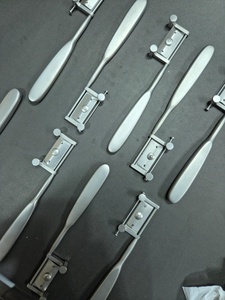 Couteau à greffe cutanée en acier inoxydable, lame de dermatome de 5 cm, dermatome de 20 cm pour les procédures de chirurgie plastique et d'orthopédie - Product Image 4