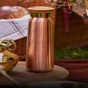 Bouteille d'eau en cuivre pour pique-nique en plein air, voyage, camping, road trips et hydratation quotidienne - Product Image 1