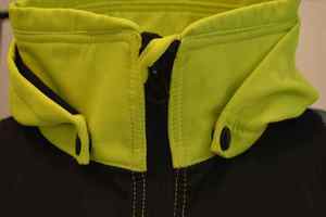 เสื้อแจ็คเก็ตสะท้อนแสงสำหรับงานฤดูหนาวแบบ Hi-Vis พร้อมซิปสั่งทำพิเศษ เสื้อสเวตเชิ้ตแบบ unisex บริการ OEM ได้รับการรับรองมาตรฐาน ANSI ผลิตจากโพลีเอสเตอร์ - Product Image 5