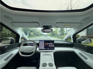 Auto Eléctrico Usado XPENG X9 702 Max MPV 2024, 7 Asientos, Suspensión Neumática, Venta al Por Mayor Usado de China - Product Image 6