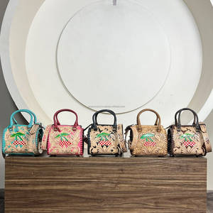 Nouveaux sacs à main pour femmes : Mini sacs Speedy en cuir floral gravé, sacs bandoulière et sacs de voyage week-end à poignée supérieure - Product Image 2