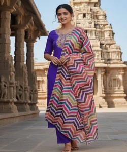 Ensemble haut et bas en coton slub fantaisie brodé avec dupatta, tenue de fête, en stock, séchage rapide, multicolore, prix de gros, ethnique - Product Image 1