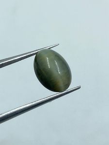 Cabochon œil de chat de couleur verte, taille ovale, pierre précieuse naturelle œil de chat, 4,77 carats - Product Image 3
